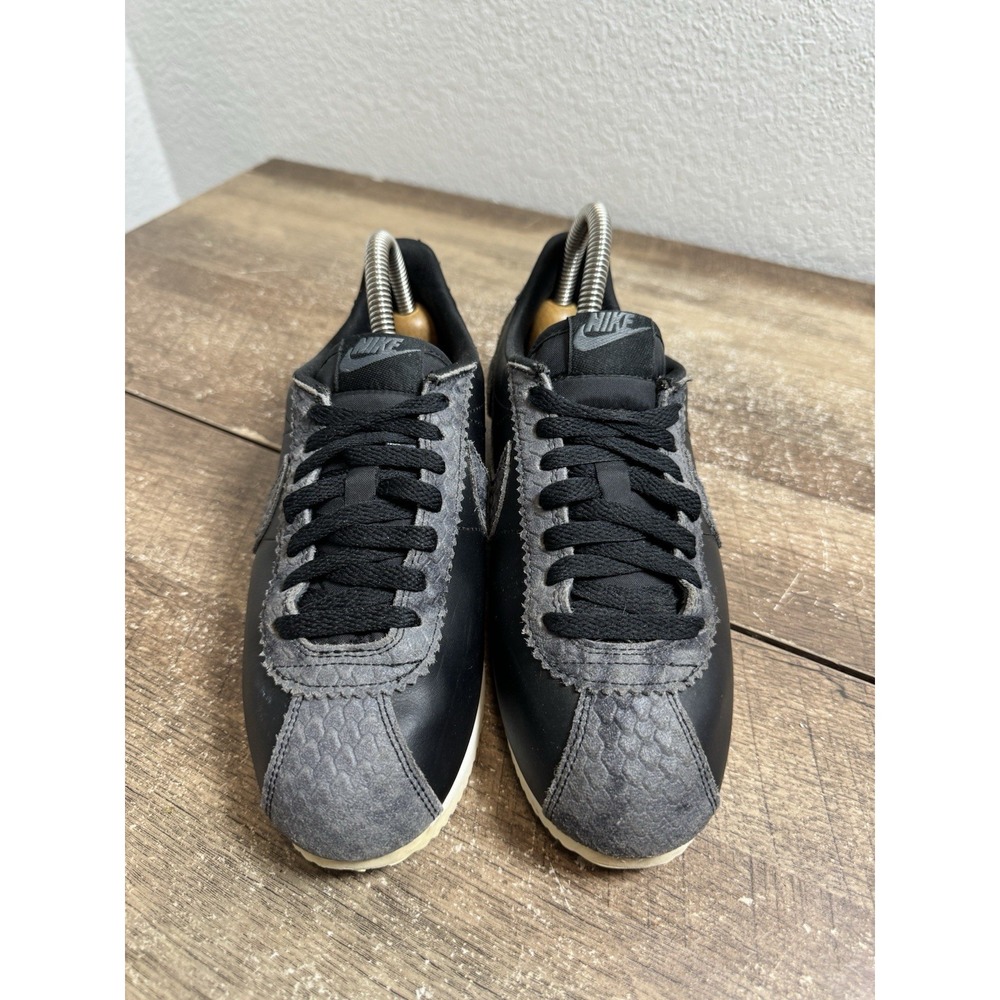 Nike Cortez Classic Leather Shoes Womens Size 7 Black Gray‎ Suede 905614-002 - Picture 3 of 7